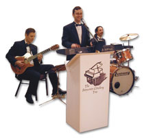 The Binyomin Ginzberg Trio performing